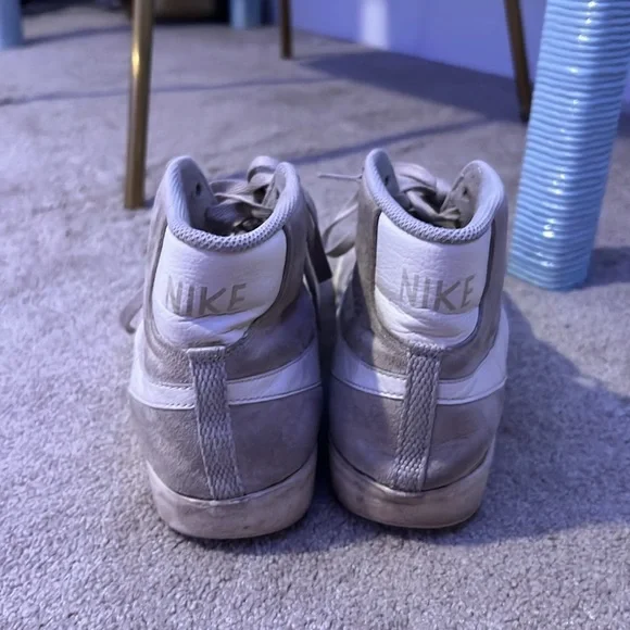 Nike Blazers - Picture 4 of 5